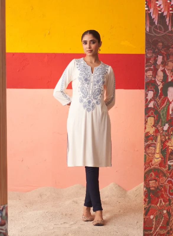 White Straight Kurta for Women with Threadwork